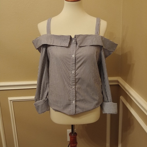 Navy blue and White off the shoulder - Picture 3 of 8